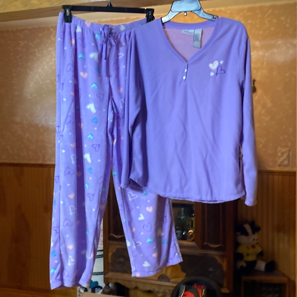 Woman’s Two Piece Sleepwear